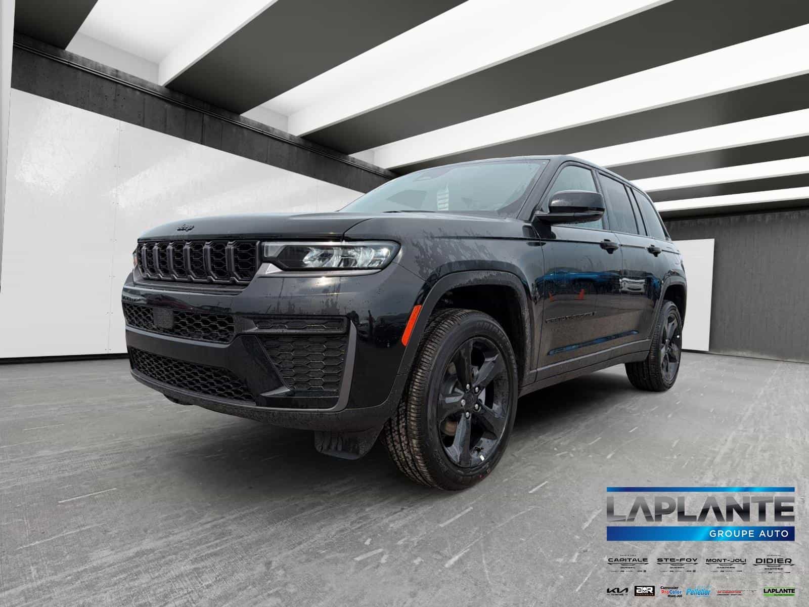2026 Jeep Grand Cherokee Altitude - Image 1
