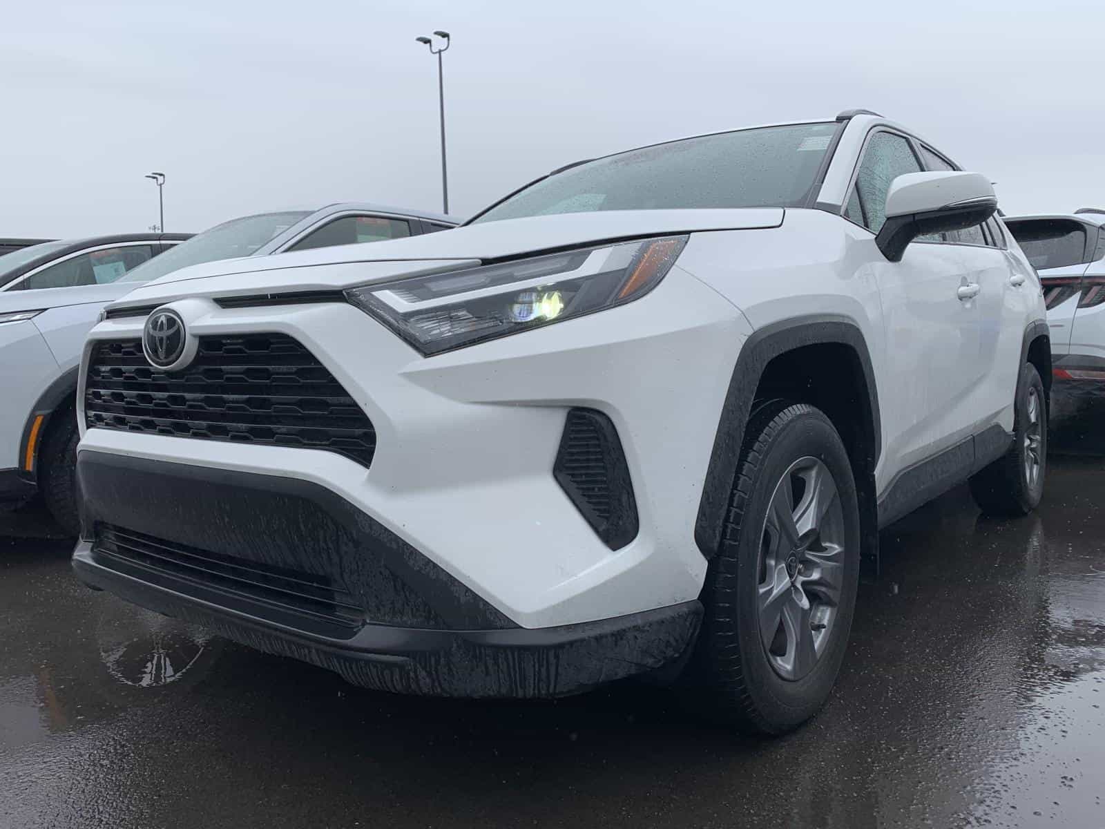 2022 Toyota Rav4 XLE - Image 1