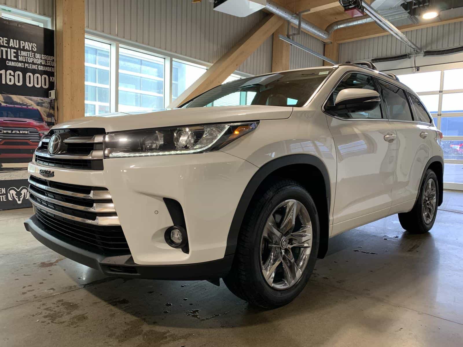 Image 1 Toyota Highlander Limited 2019
