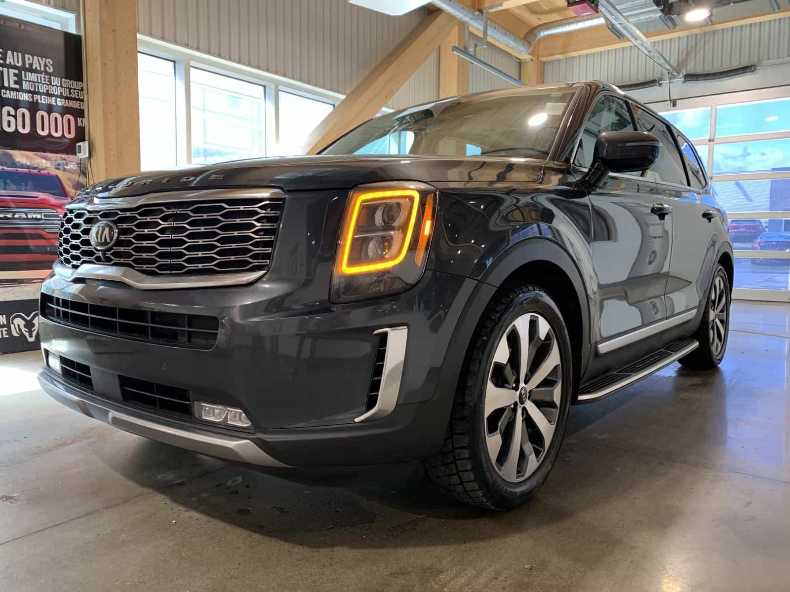 2021 Kia Telluride SX - Image 1