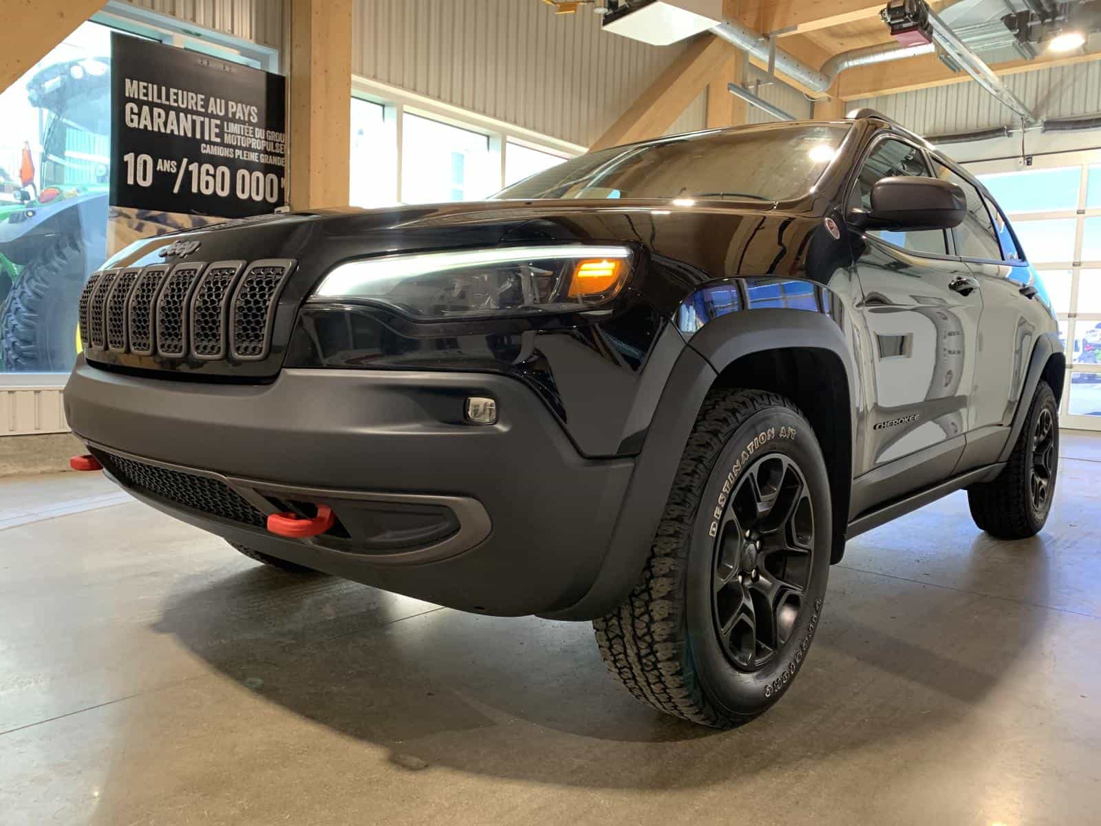 2020 Jeep Cherokee Trailhawk 4x4 - Image 1