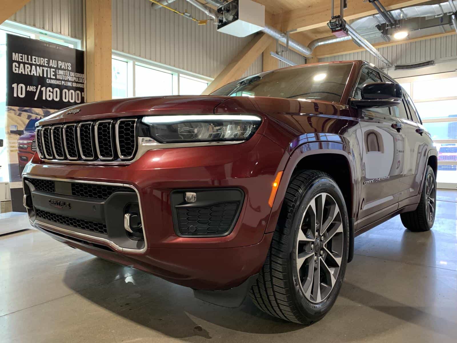 2022 Jeep Grand Cherokee Overland - Image 1