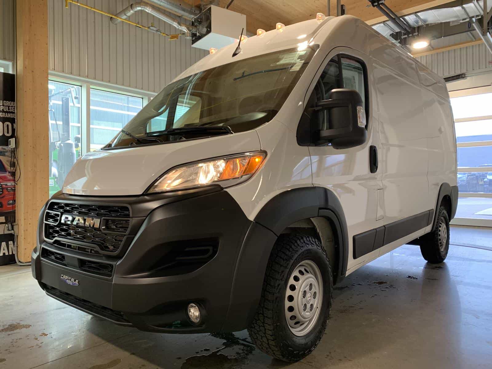 2025 RAM 2500 ProMaster SLT+ HR - Image 1