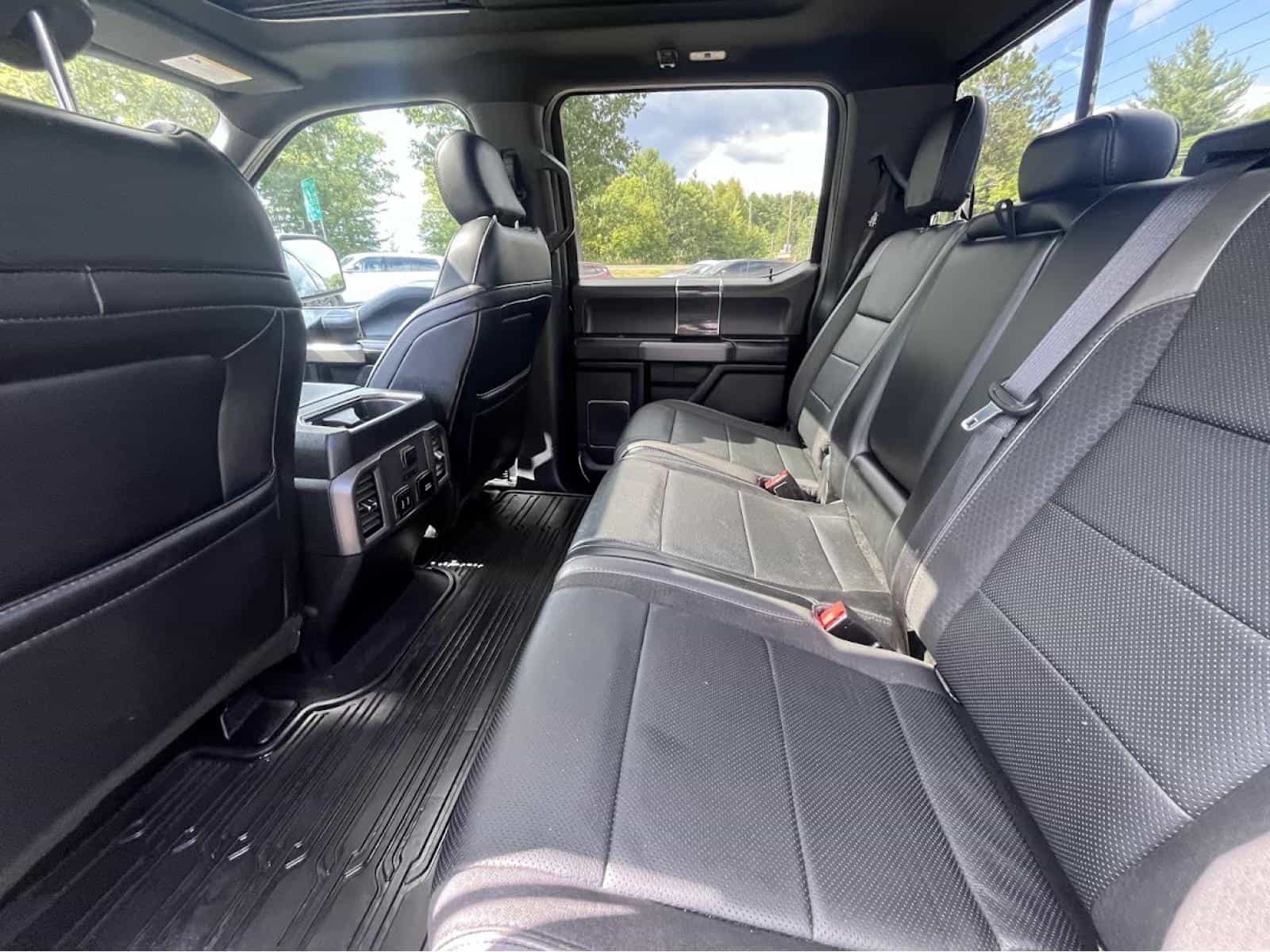 2019 Ford F150 Raptor - Image 16