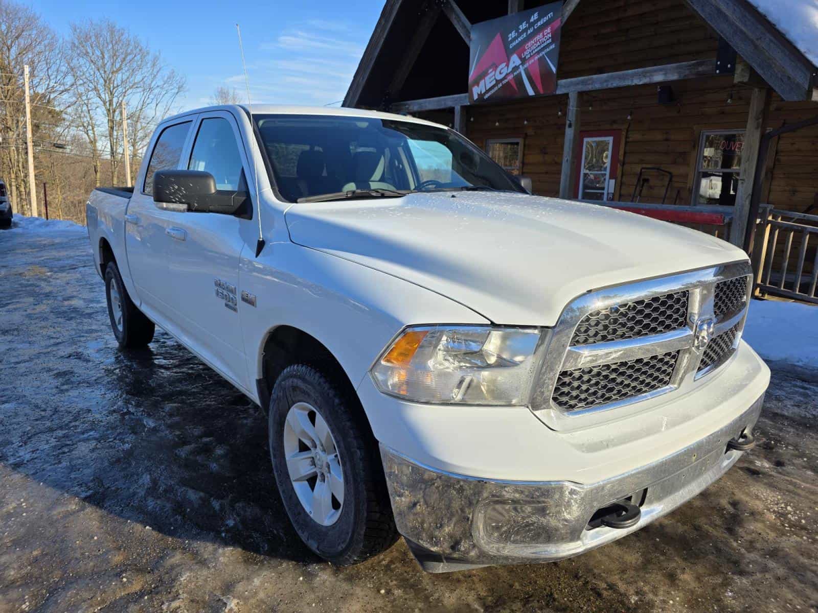 2022 RAM 1500 SLT - Image 3
