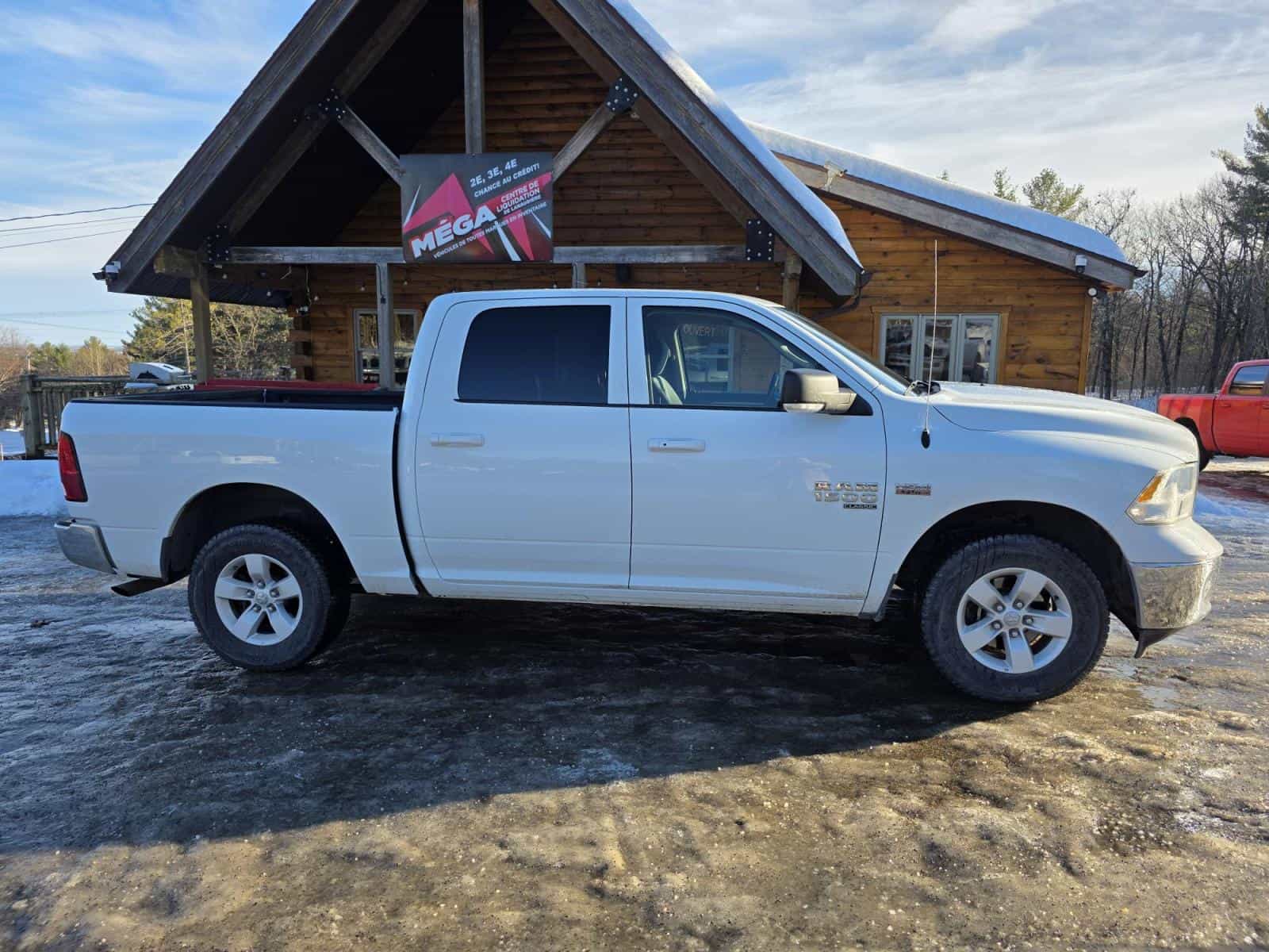 2022 RAM 1500 SLT - Image 5