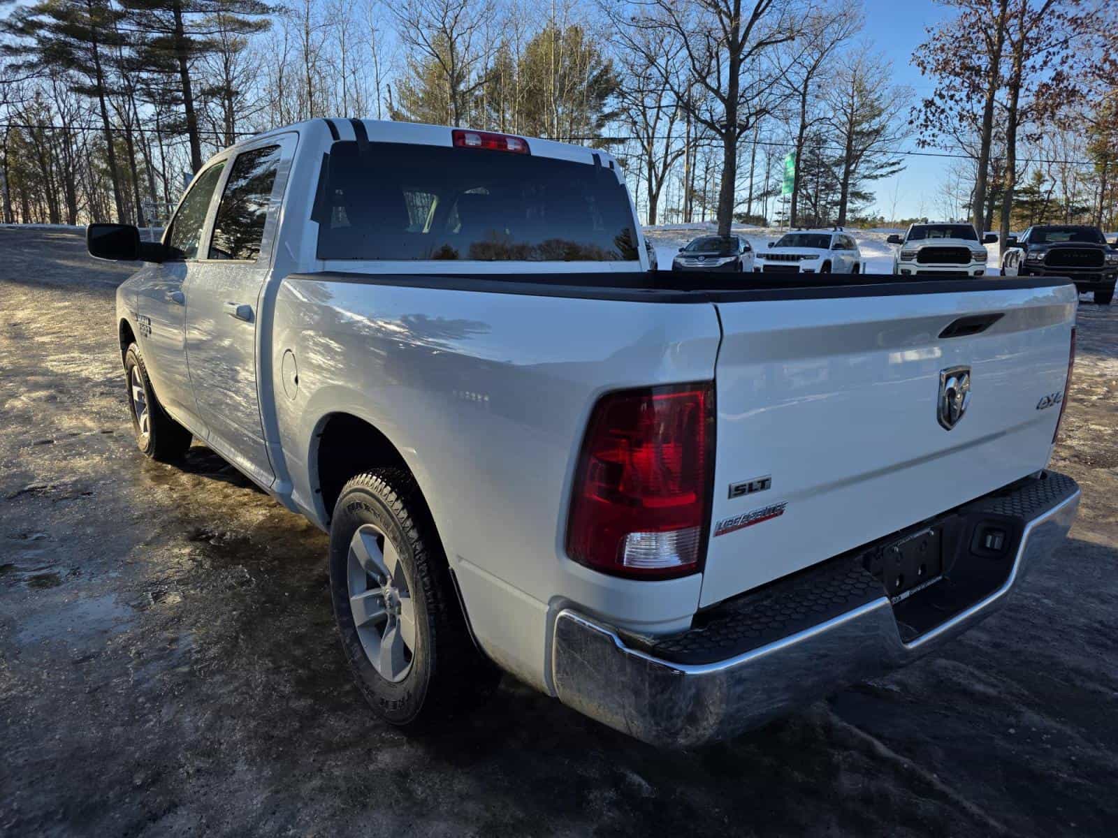 2022 RAM 1500 SLT - Image 8