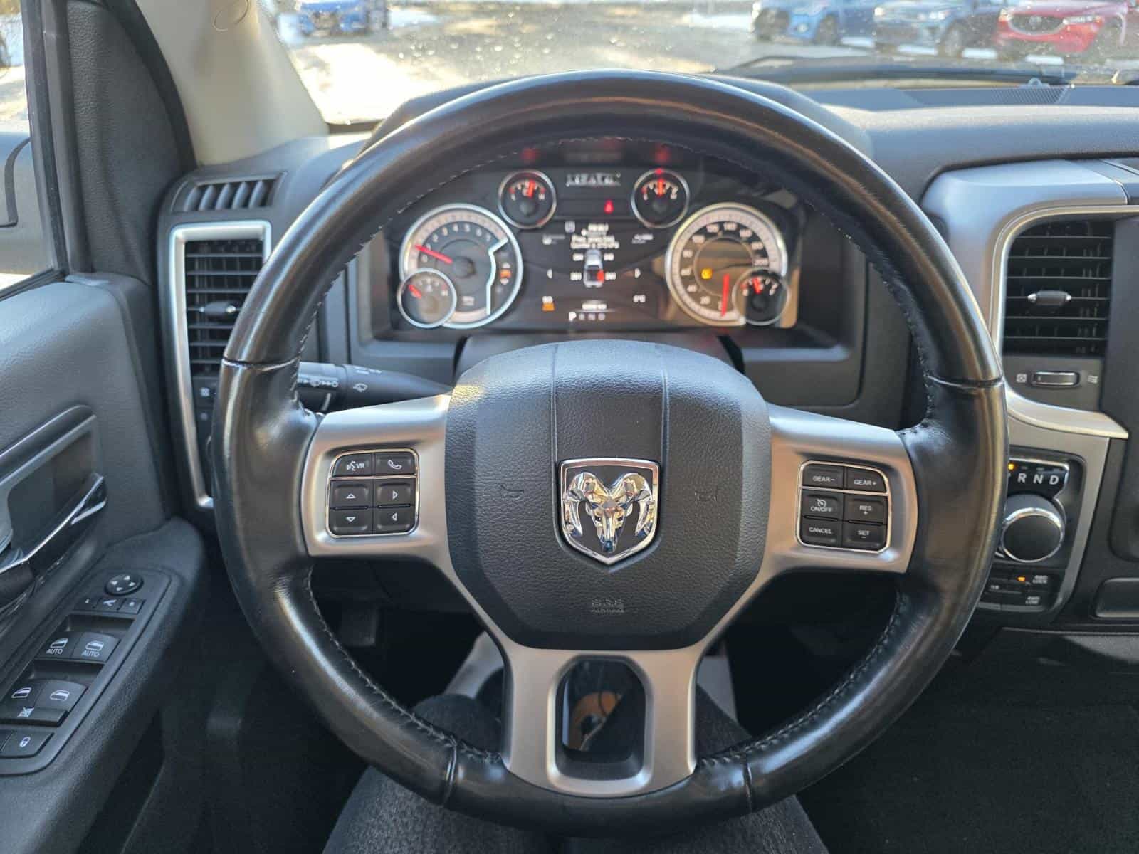 2022 RAM 1500 SLT - Image 16