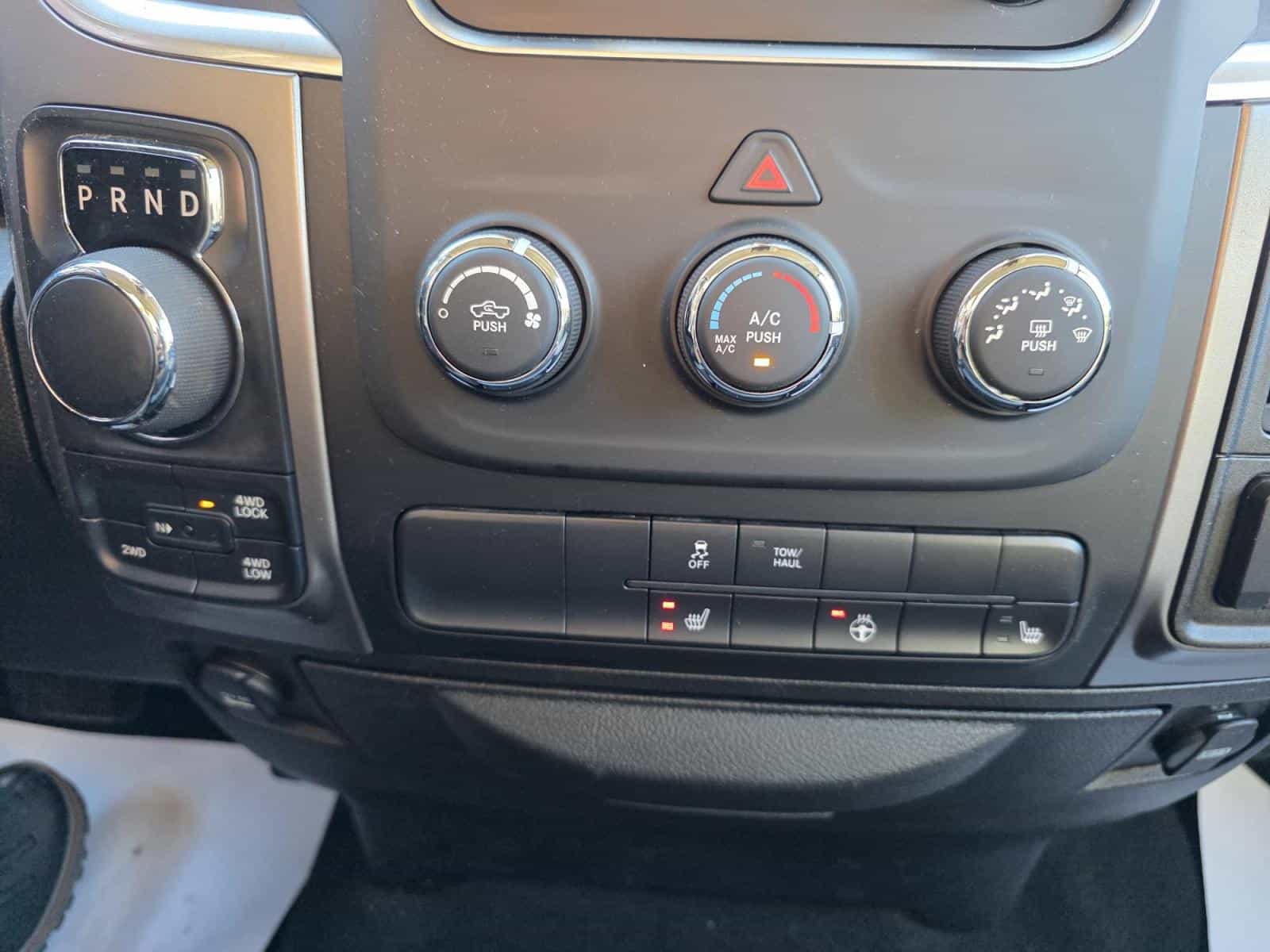 2022 RAM 1500 SLT - Image 19