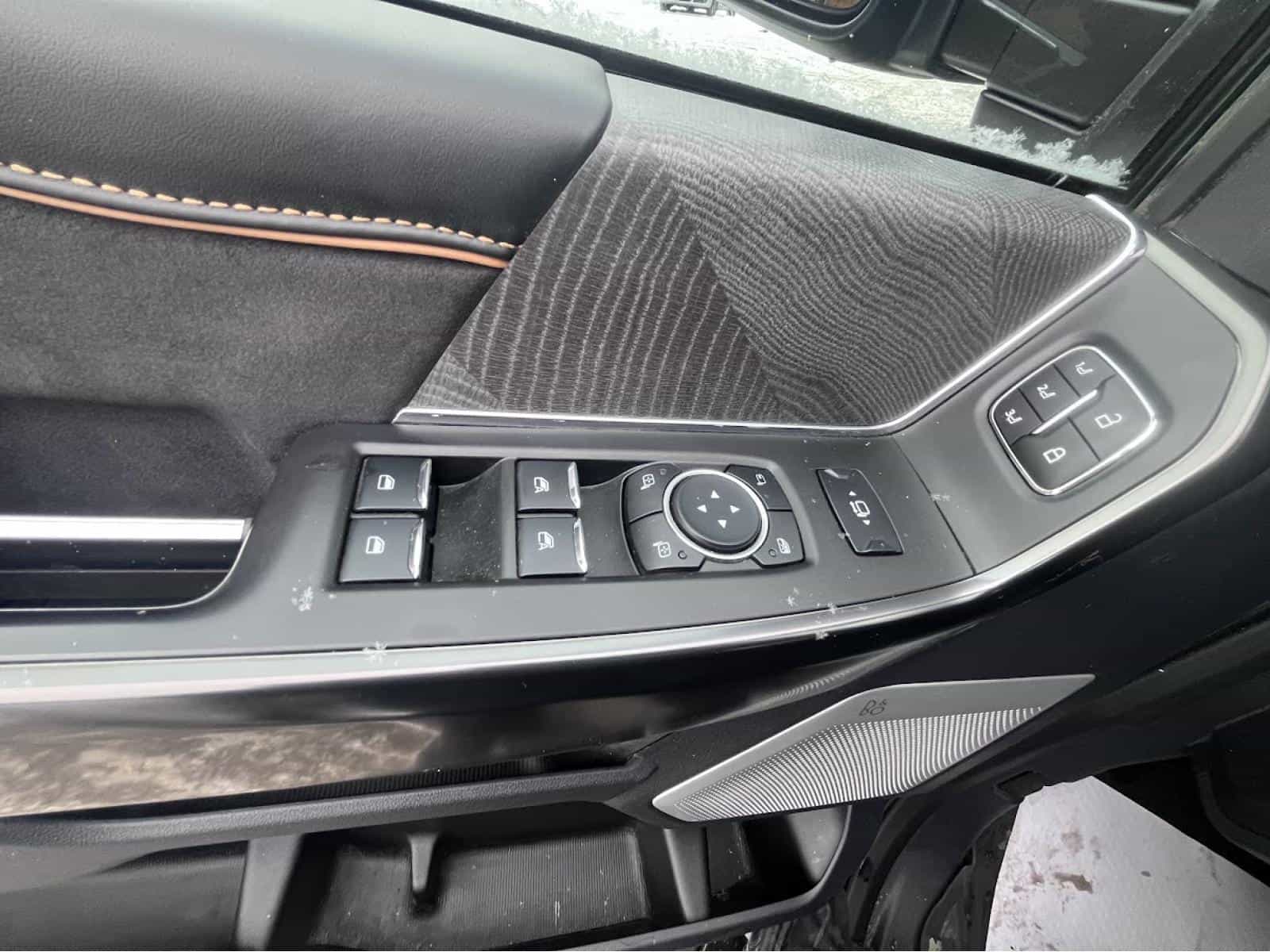 2024 Ford F250 S/D Platinum - Image 26