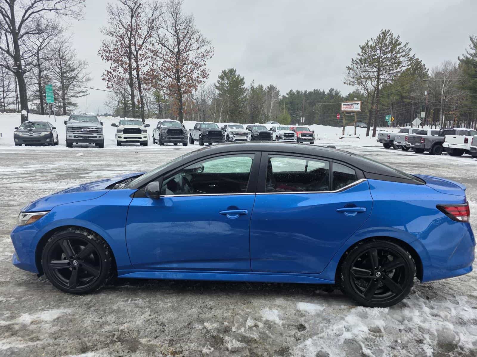 2021 Nissan SENTRA SR SR - Image 10