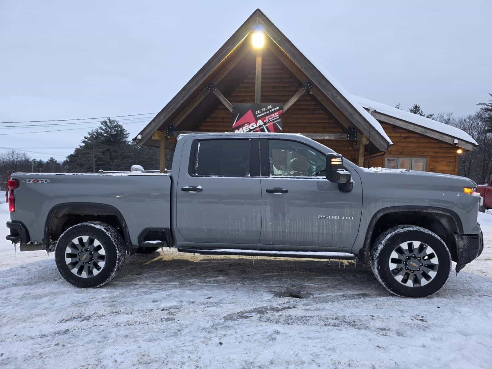 2024 Chevrolet Silverado 2500 Custom - Image 4