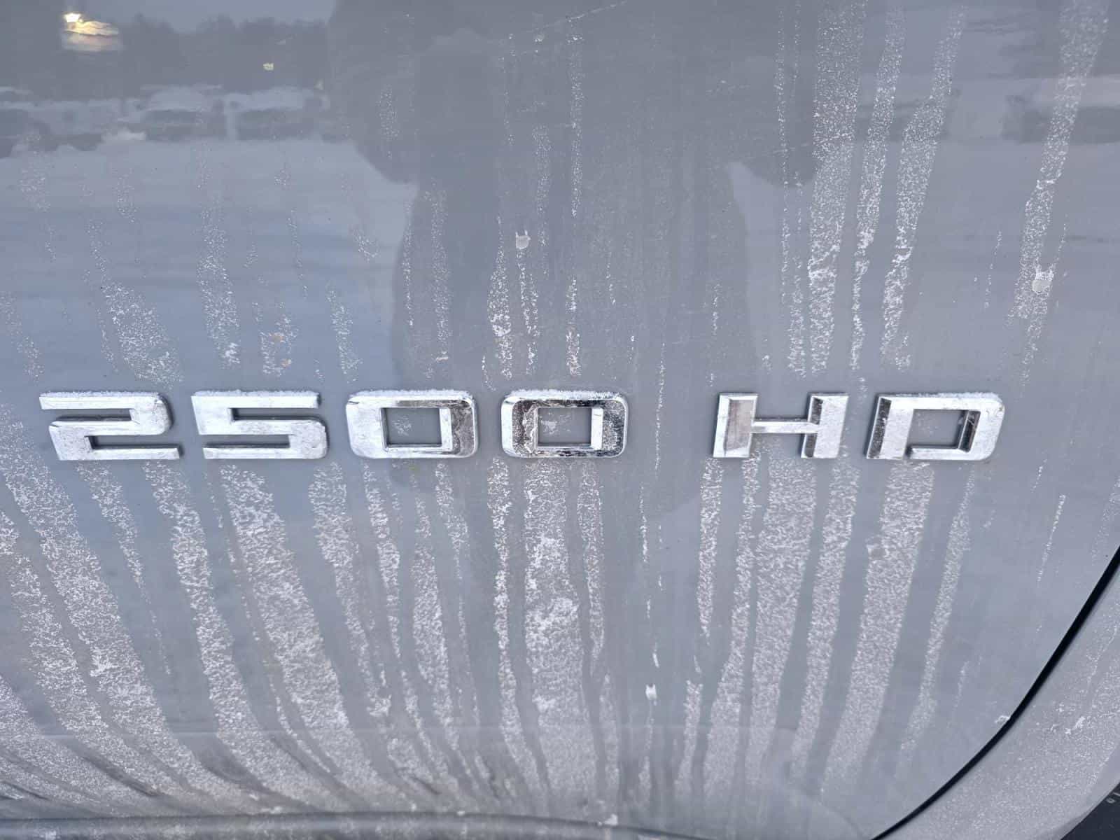 2024 Chevrolet Silverado 2500 Custom - Image 10