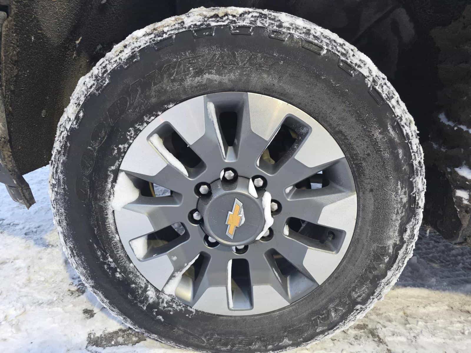 2024 Chevrolet Silverado 2500 Custom - Image 11