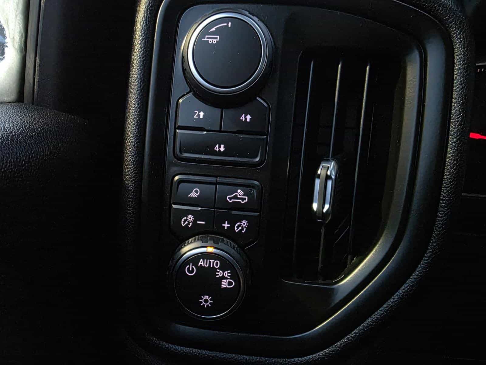 2024 Chevrolet Silverado 2500 Custom - Image 17