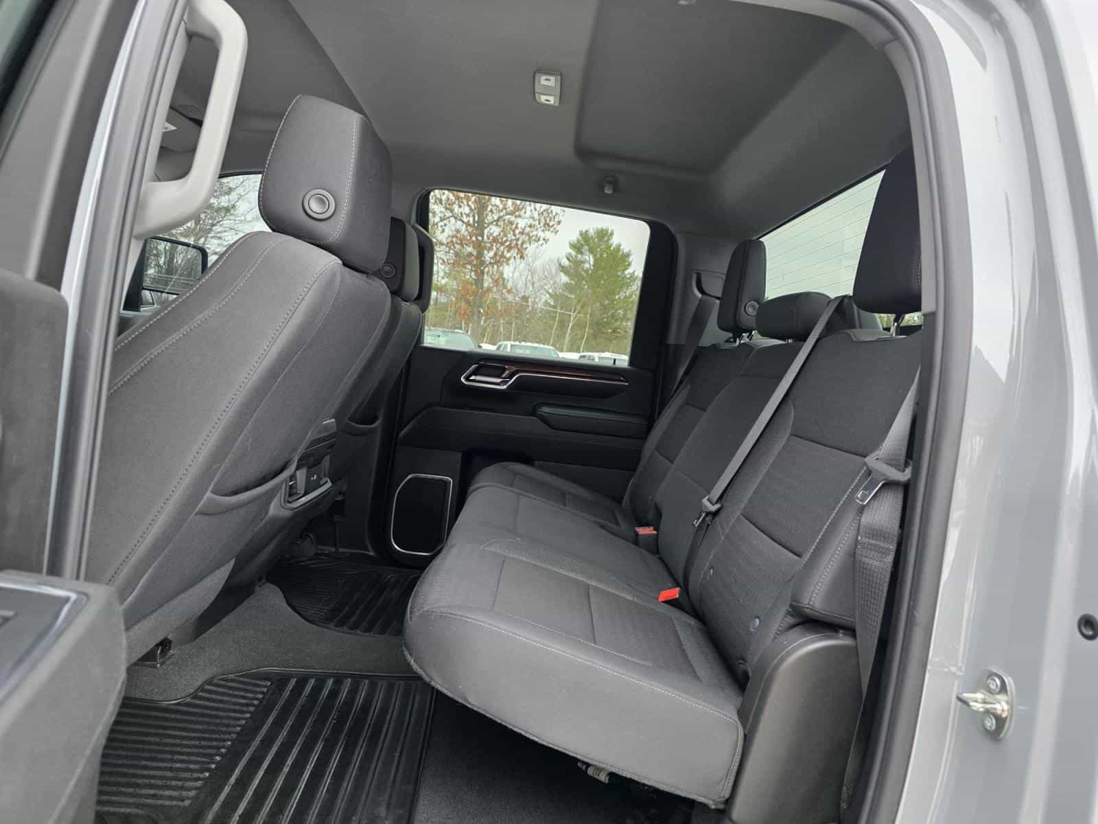 2024 Chevrolet Silverado 2500 LT - Image 13