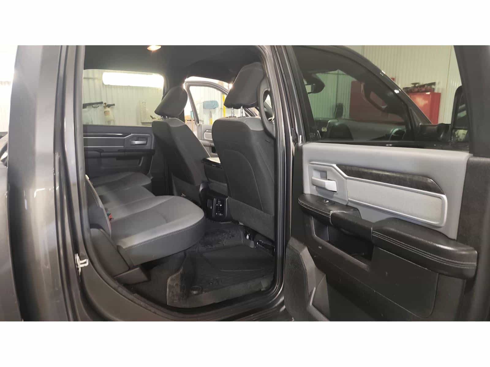 2022 RAM 2500 BIG HORN/LONE STAR Big Horn - Image 17