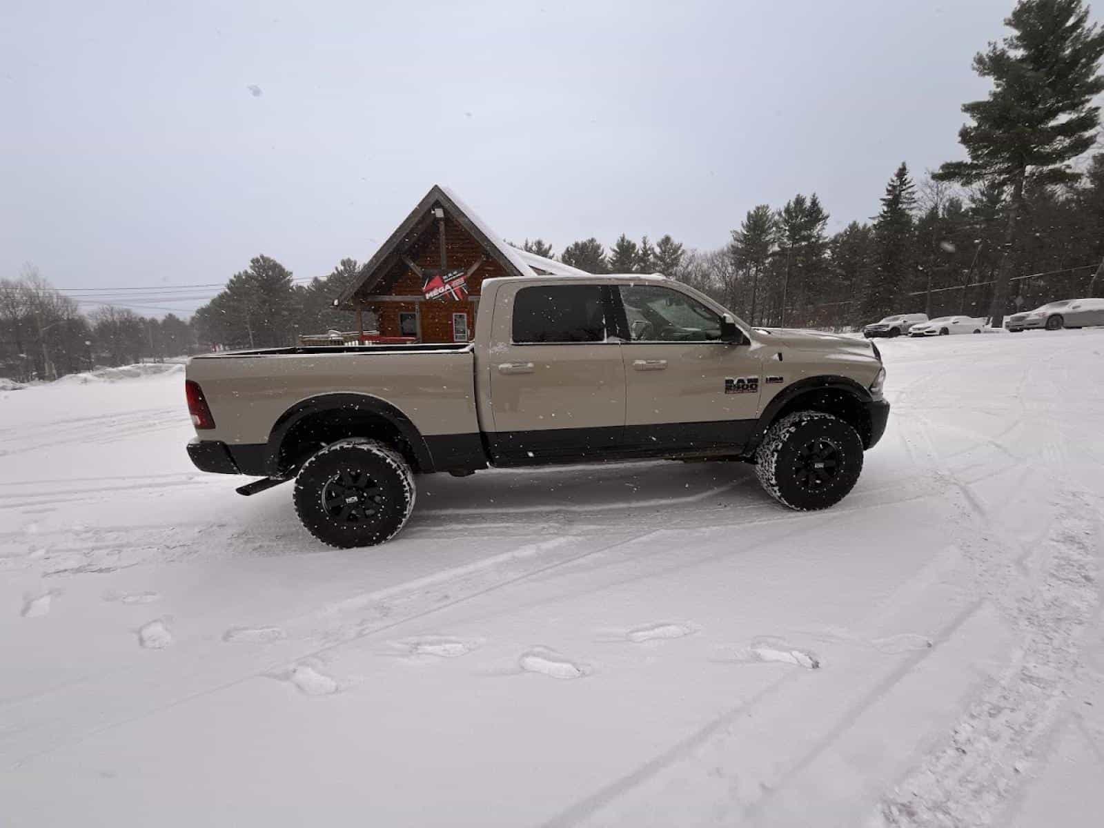 2018 RAM 2500 Power Wagon - Image 5