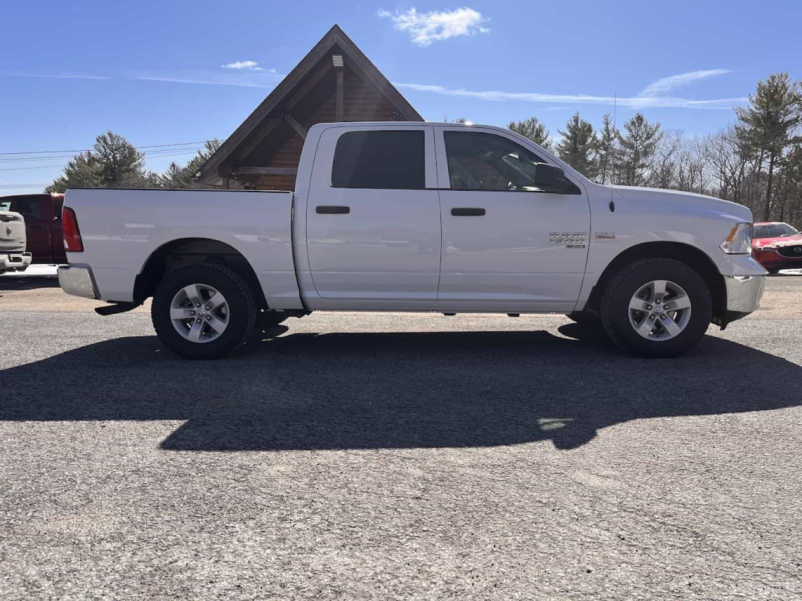 2023 RAM 1500 SLT - Image 8