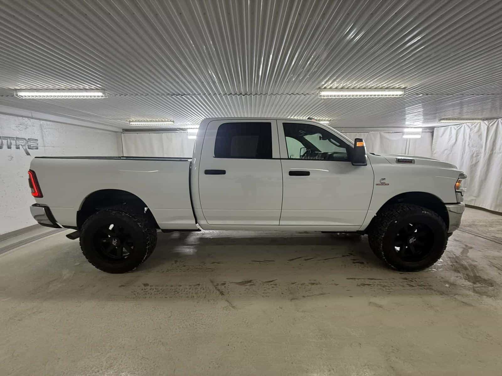 2024 RAM 3500 Tradesman - Image 7