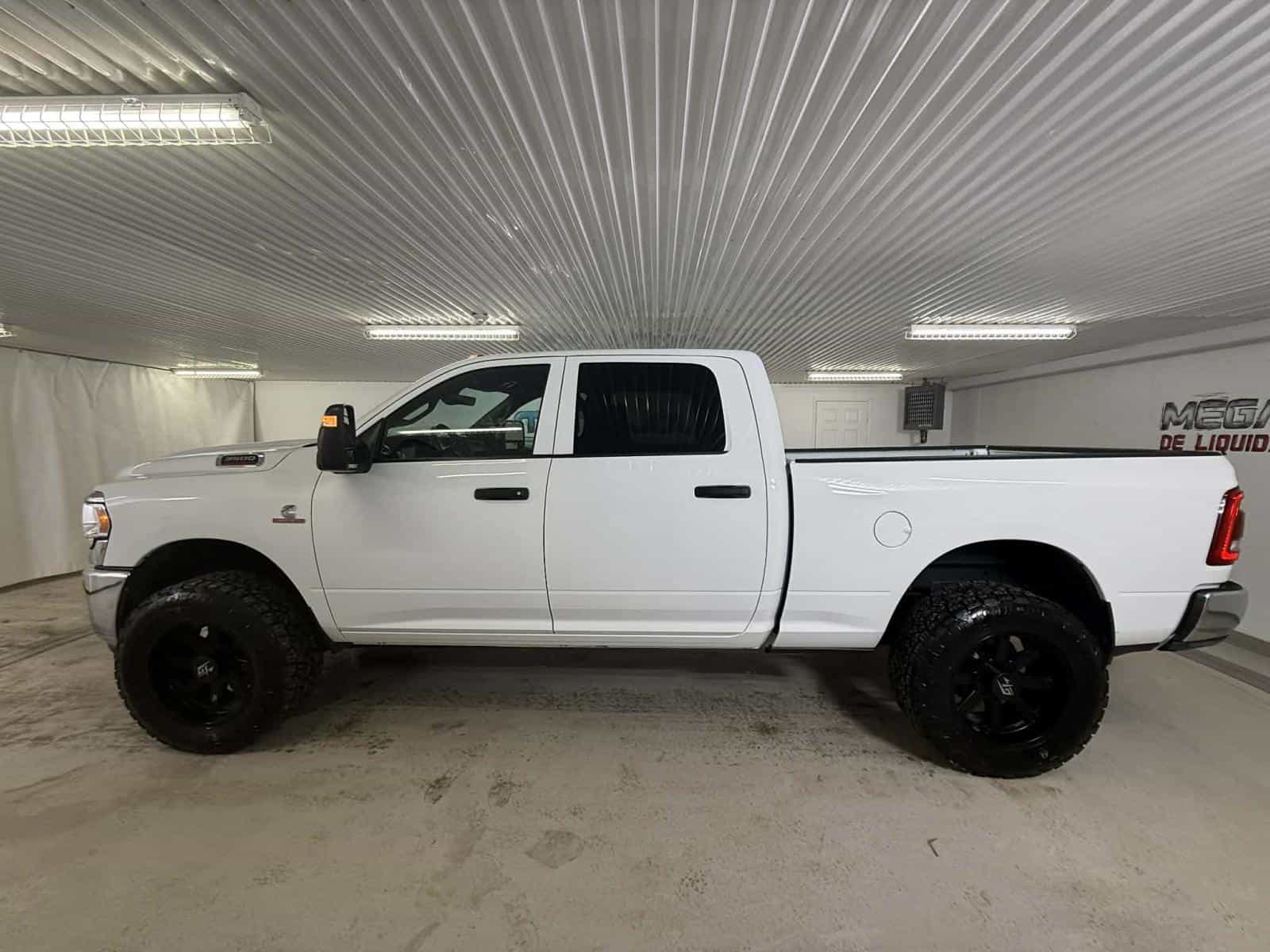 2024 RAM 3500 Tradesman - Image 3