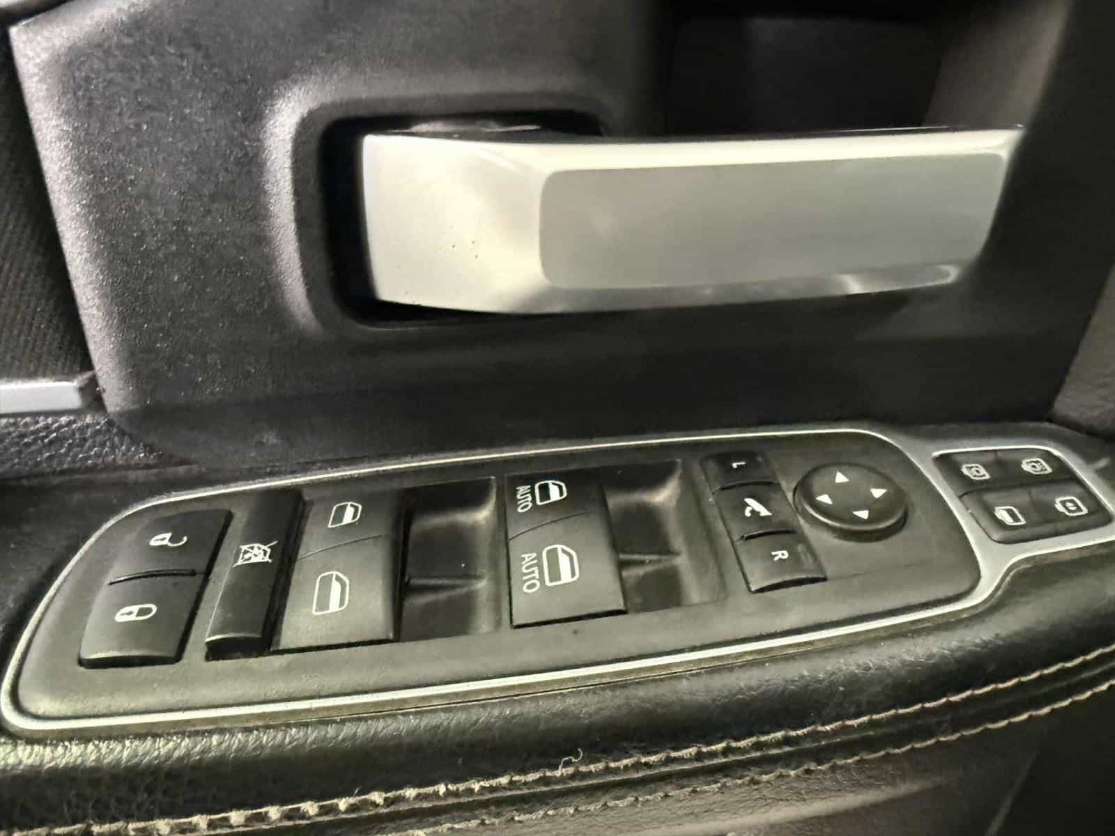 2024 RAM 3500 Big Horn - Image 14