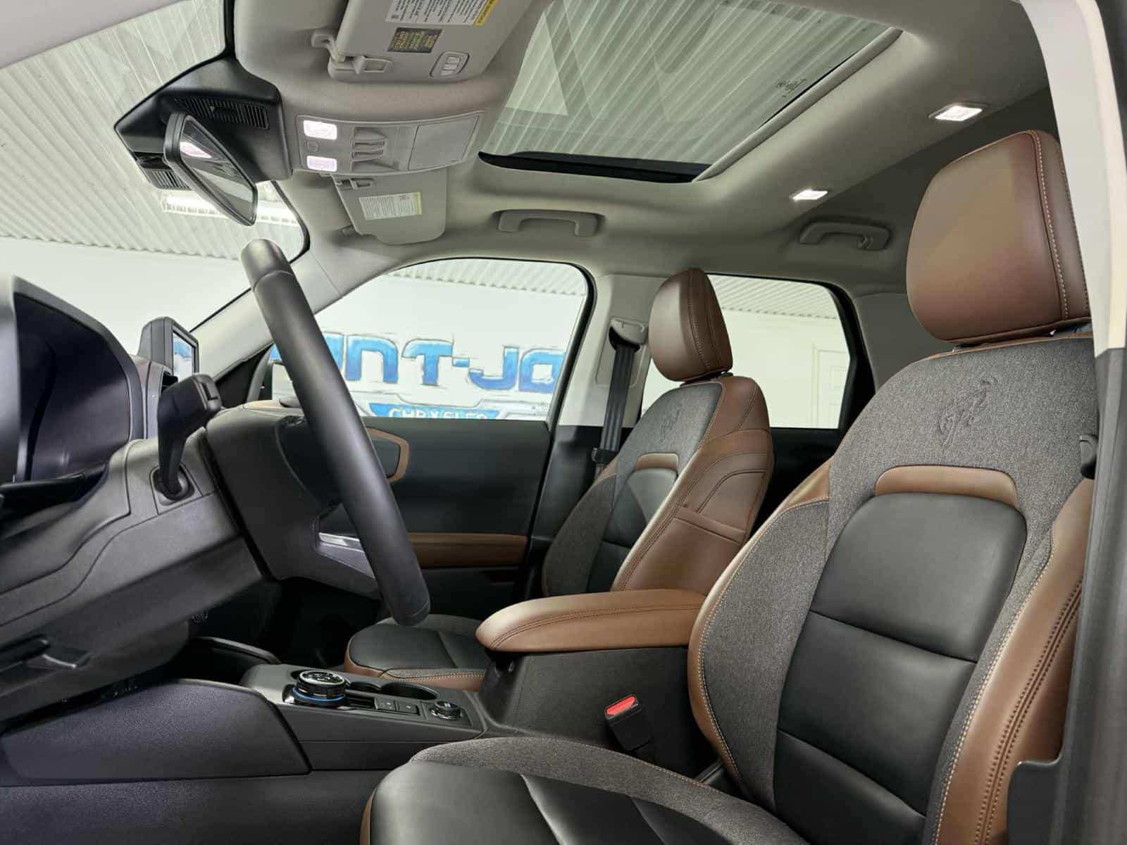 2024 Ford Bronco Big Bend - Image 11