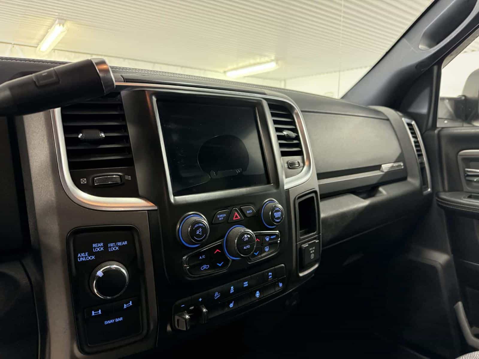 2018 RAM 2500 Powerwagon Power Wagon - Image 12