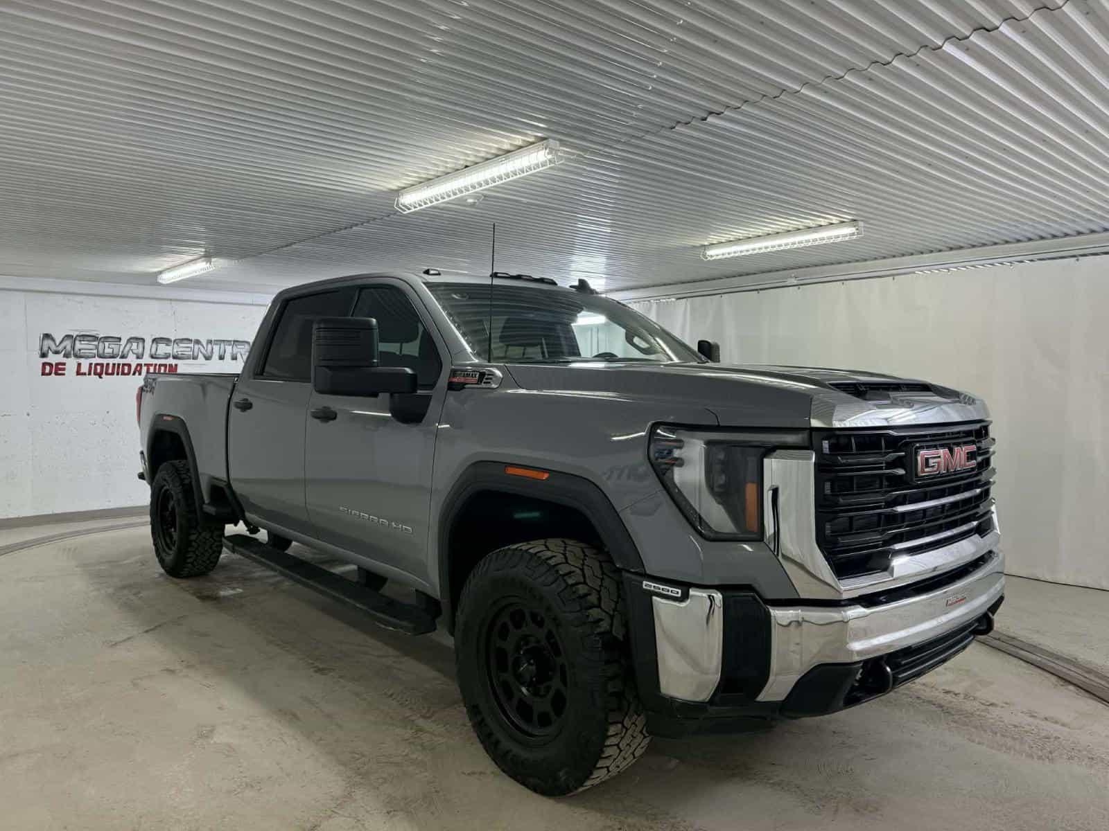 2024 GMC Sierra 2500 SLE - Image 7