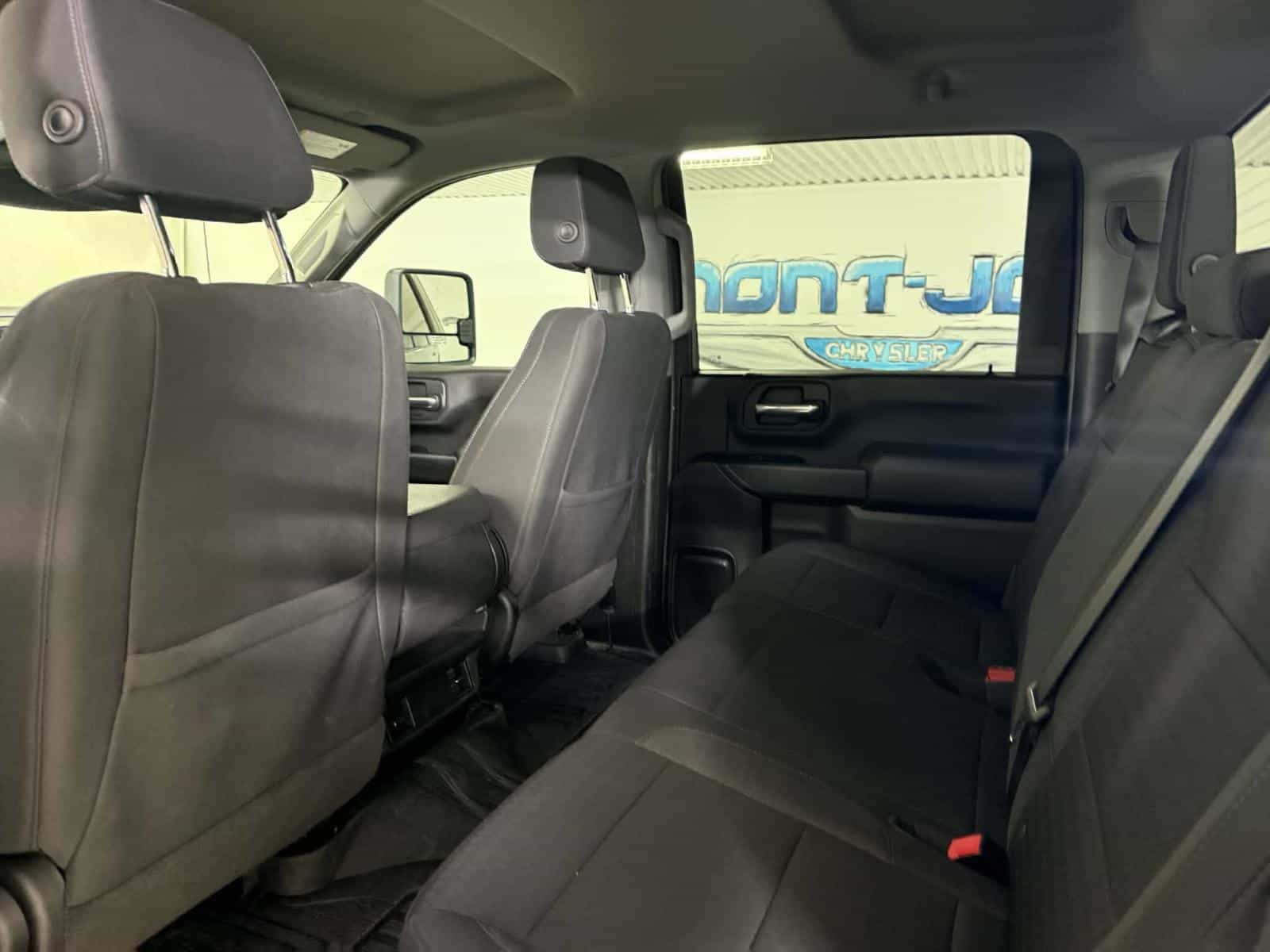 2024 GMC Sierra 2500 SLE - Image 10