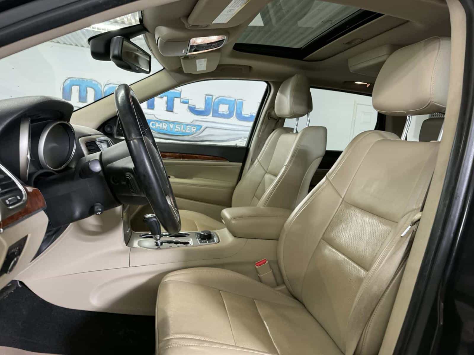 2011 Jeep Grand Cherokee Limited Limited - Image 12