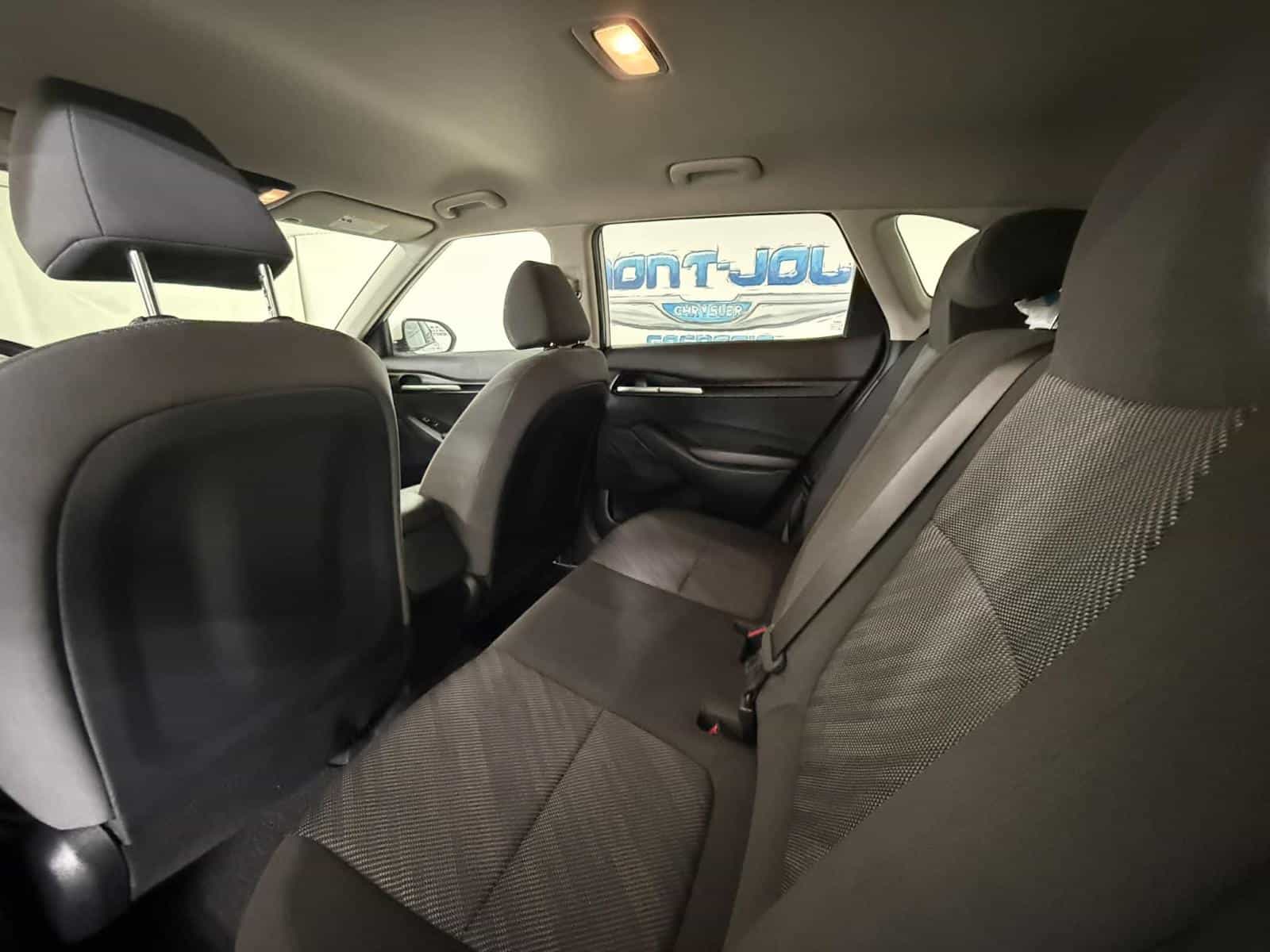 2024 Kia Seltos LX - Image 9