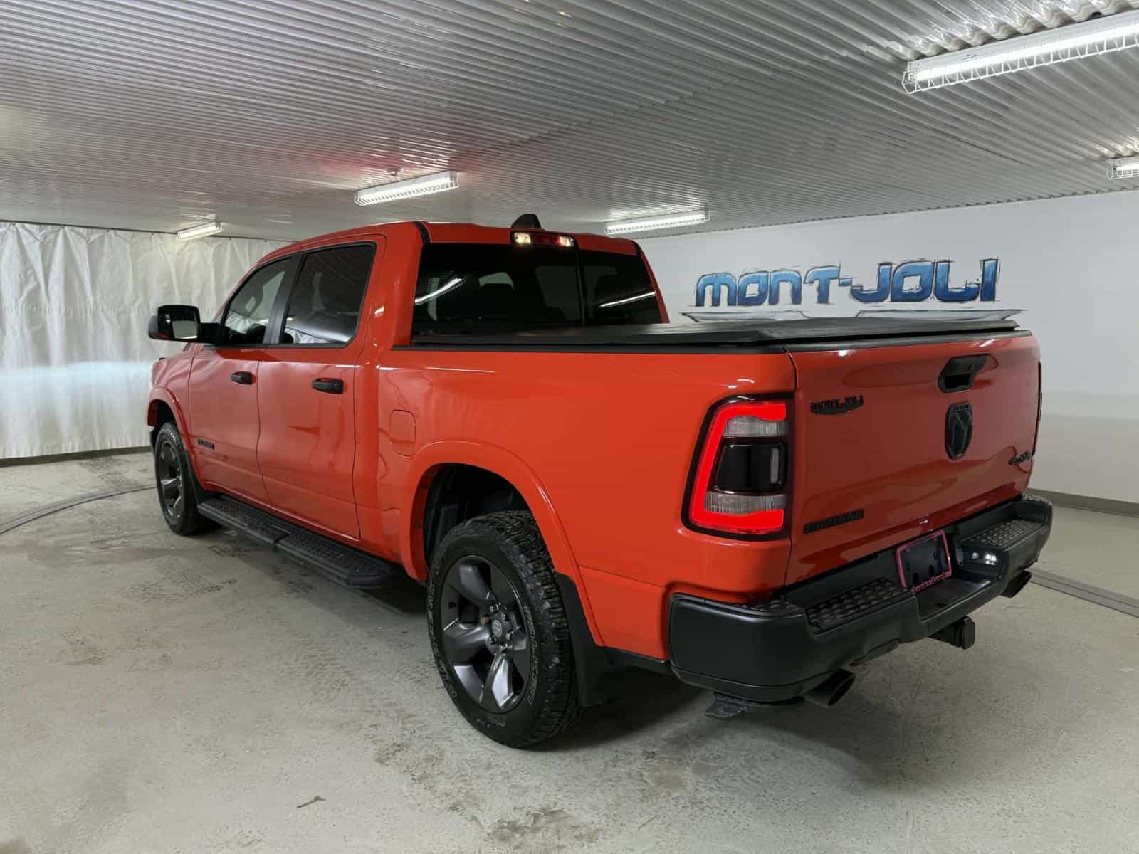 2021 RAM 1500 Big Horn/Lone Star Big Horn - Image 3