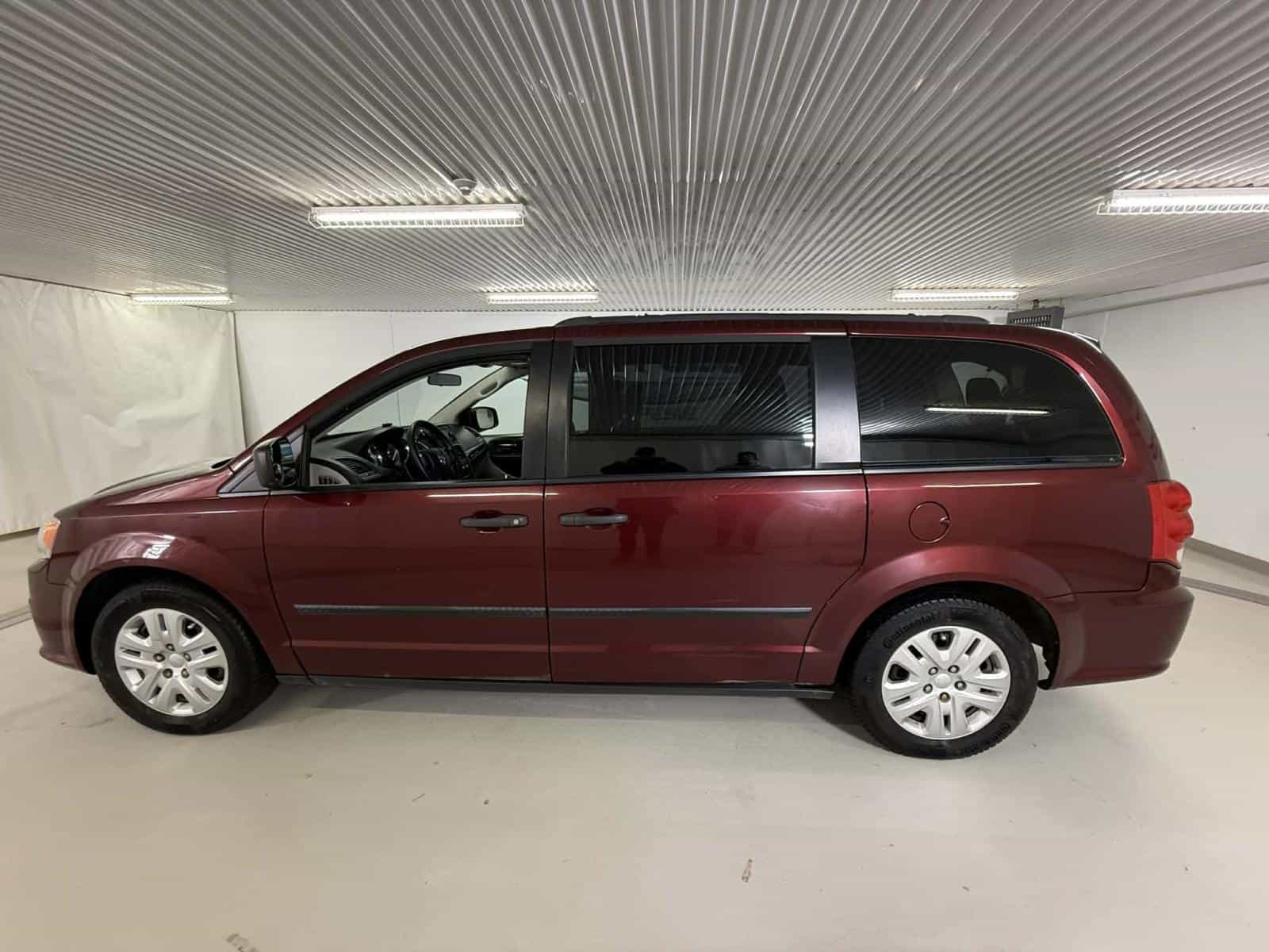 2017 Dodge Grand Cara Canada Value Package - Image 2