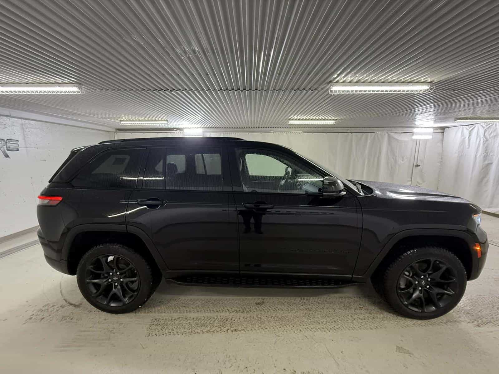 Image 6 Jeep Grand Cherokee Limited 2024