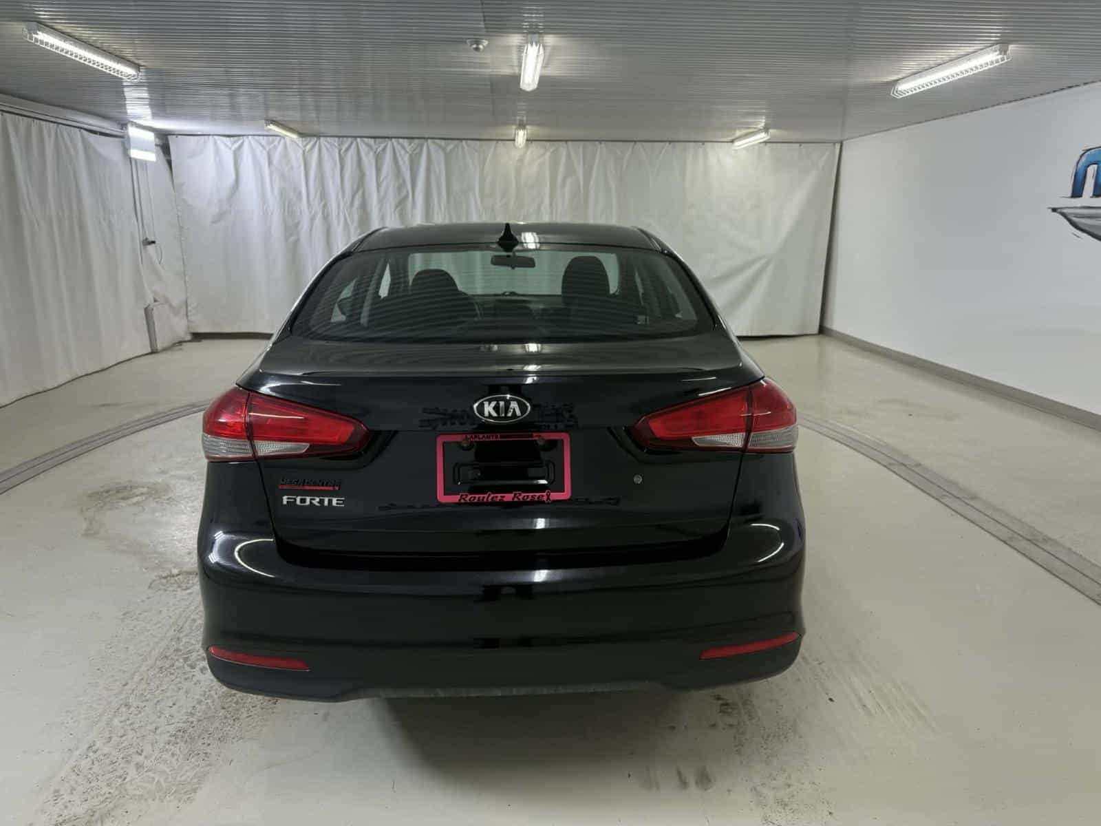 Image 4 Kia Forte LX 2017