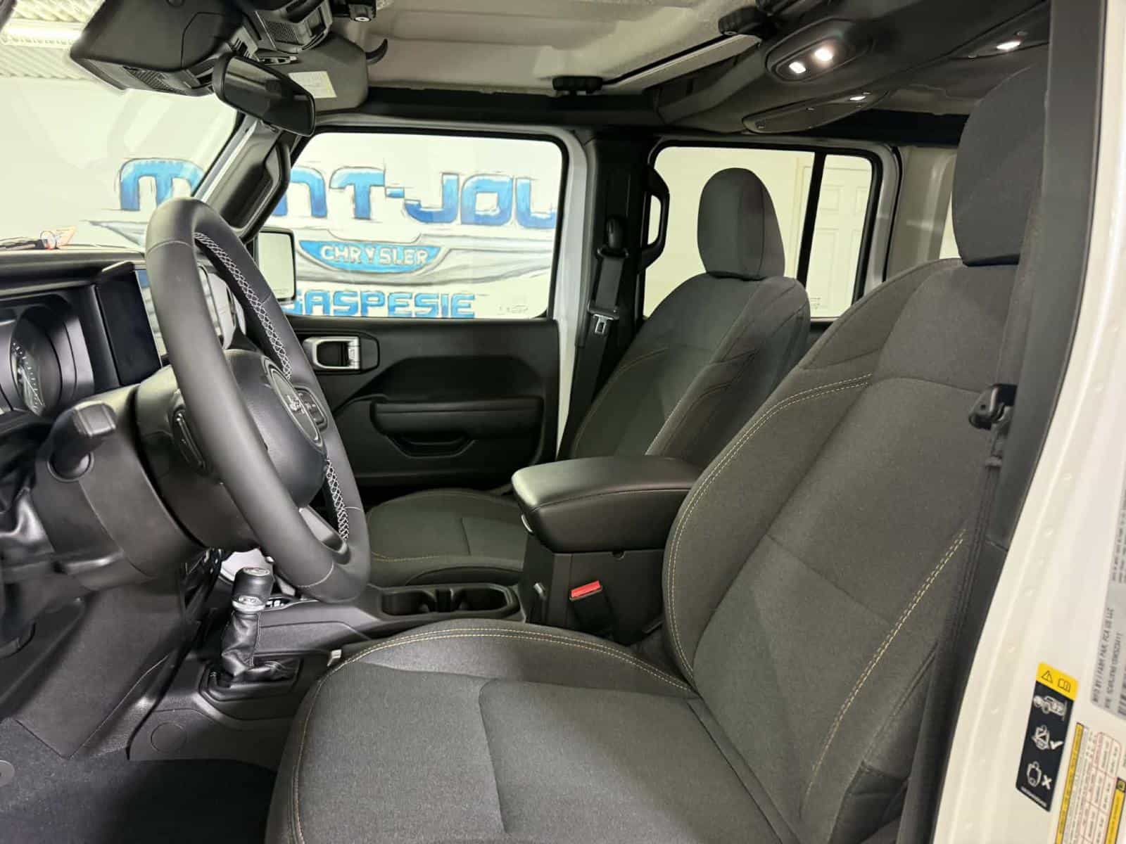 Image 16 Jeep Wrangler Sport S 2025