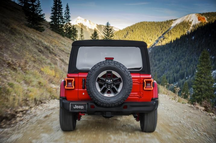 Jeep-Wrangler-Rubicon-2021-24