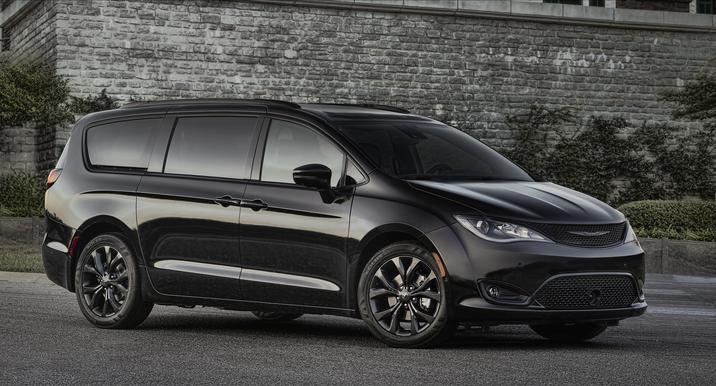 capitale-chrysler-Chrysler-Pacifica-2018-vs-Dodge-Grand-Caravan-2018-1.2-quebec