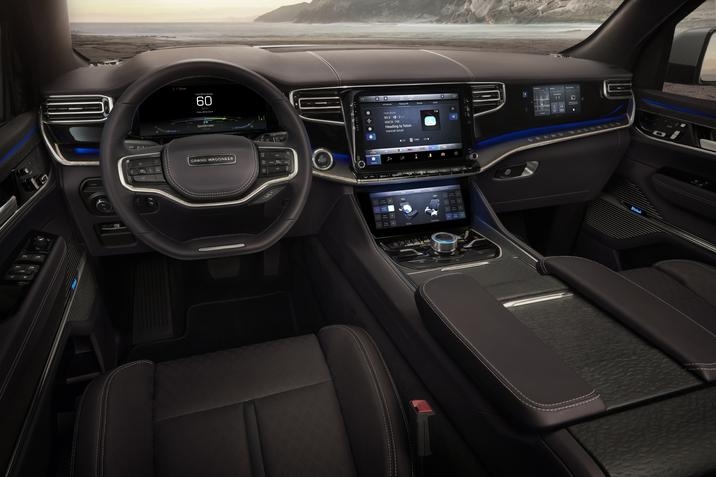 capitale-chrysler-retour-jeep-grand-wagonneer-interieur