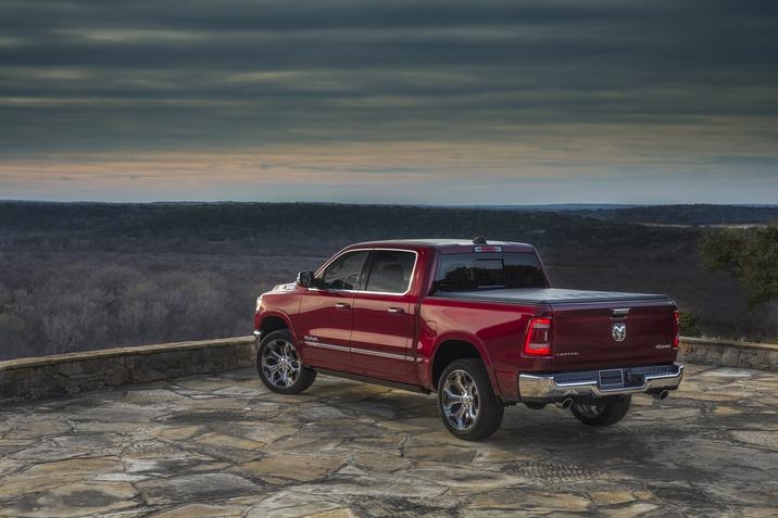 capitale-chrysler-GMC-Sierra-1500-2019-vs-RAM-1500-2019