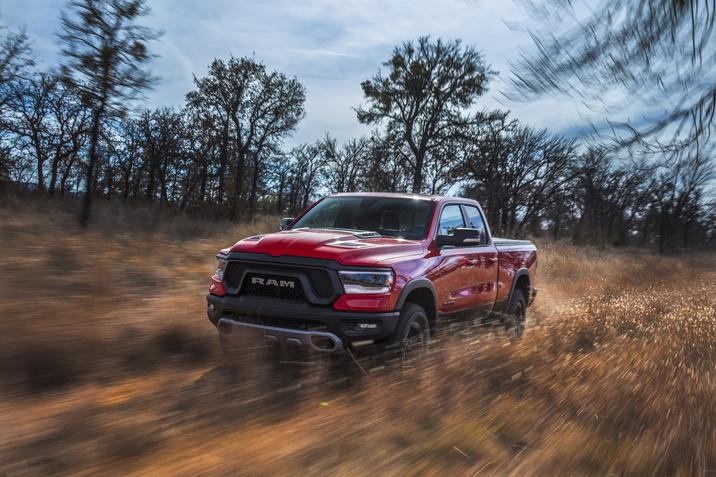 GMC SIERRA 1500 2019 VS RAM 1500 2019 À QUÉBEC