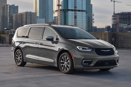 Chrysler Pacifica hybride rechargeable 2024: prix et fiche technique