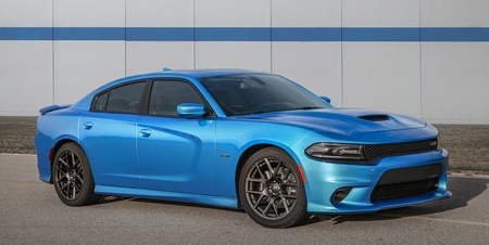 LA CHEVROLET IMPALA 2019 AFFRONTE LA DODGE CHARGER 2019 À QUÉBEC