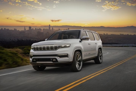 ENFIN LE RETOUR DU JEEP GRAND WAGONNEER CHEZ CAPITALE CHRYSLER À QUÉBEC